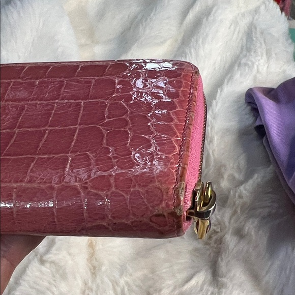 Miu Miu Rose Croc-Embossed Wallet - Picture 5 of 10